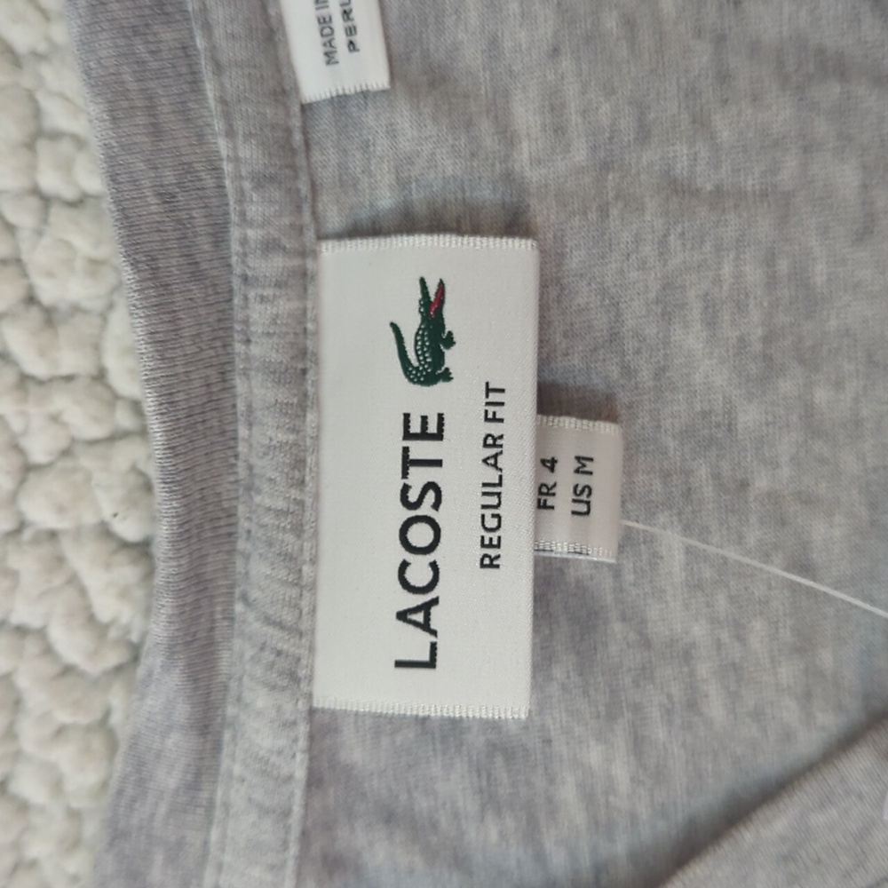 Lacoste new authentic V-Neck T-shirt - flaw - Picture 2 of 12